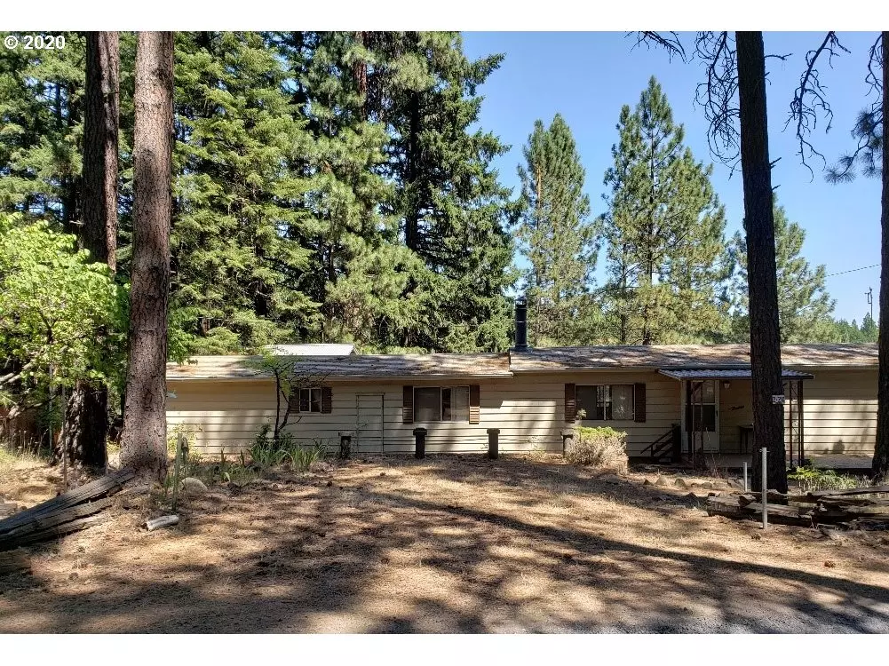 Wamic, OR 97063,226 TIMBER LN