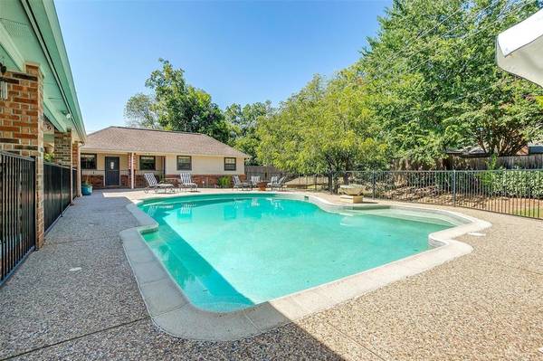 6120 Prospect Hill Drive, Granbury, TX 76049