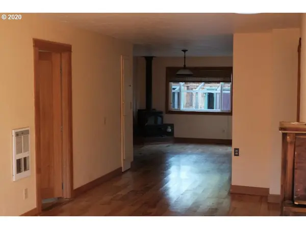 Eugene, OR 97404,143 TATUM LN