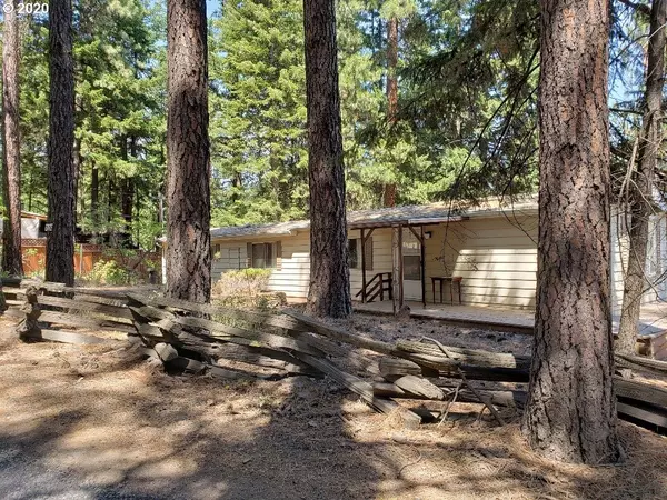 Wamic, OR 97063,226 TIMBER LN