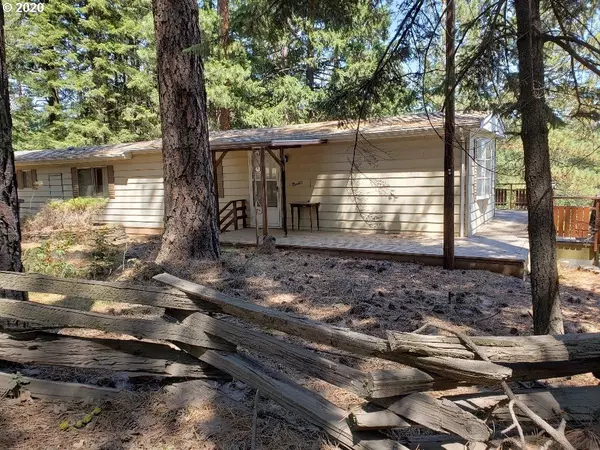 Wamic, OR 97063,226 TIMBER LN