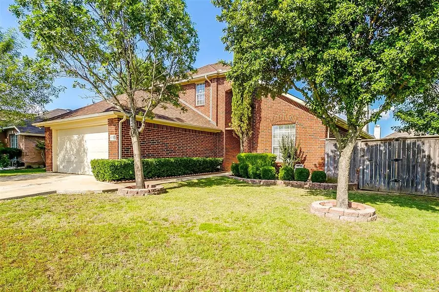 6717 Sandgate Drive, Arlington, TX 76002