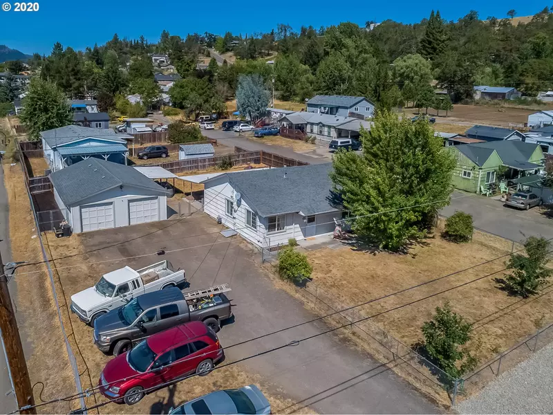 306 NW CIVIL BEND AVE, Winston, OR 97496