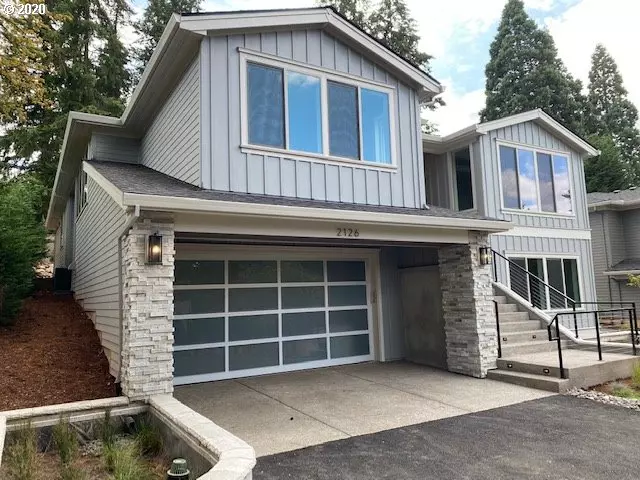 2126 WEMBLEY PL, Lake Oswego, OR 97034