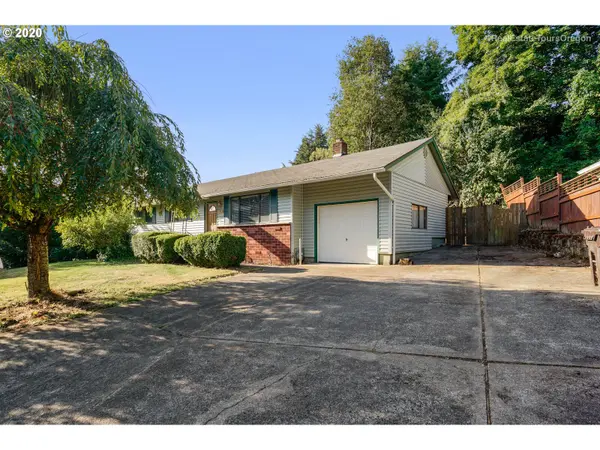 Milwaukie, OR 97222,8916 SE REGENTS DR