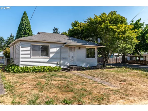 8827 NE COUCH ST, Portland, OR 97220