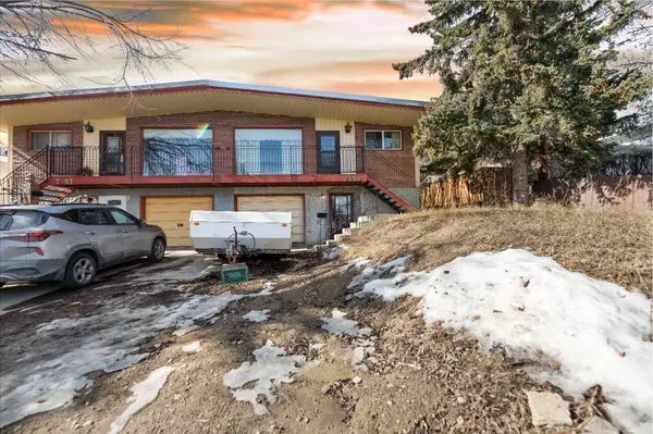 Calgary, AB T2K 4K3,7359 Huntertown CRES NW