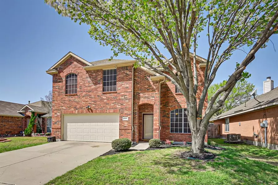 6604 Sandgate Drive, Arlington, TX 76002