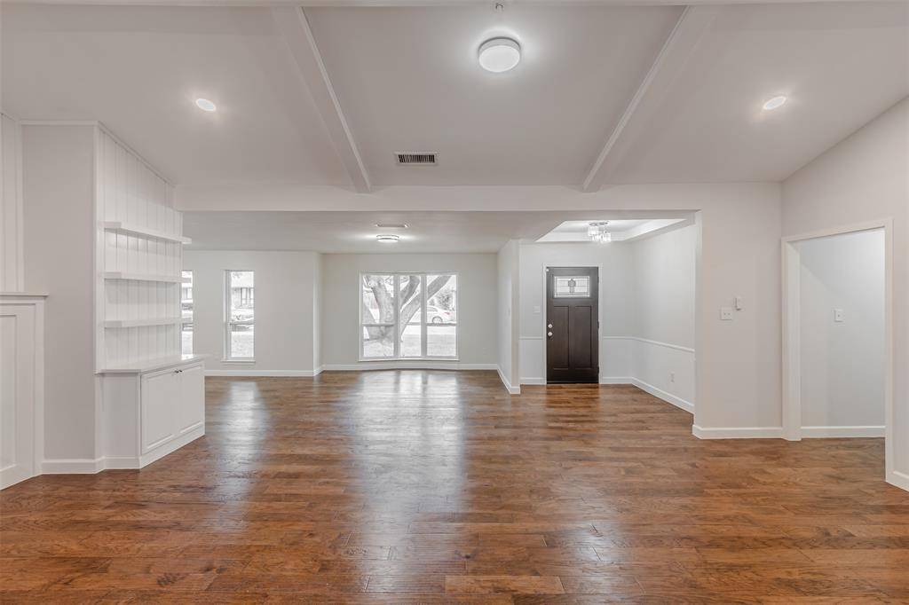 Dallas, TX 75229,3492 Salisbury Drive