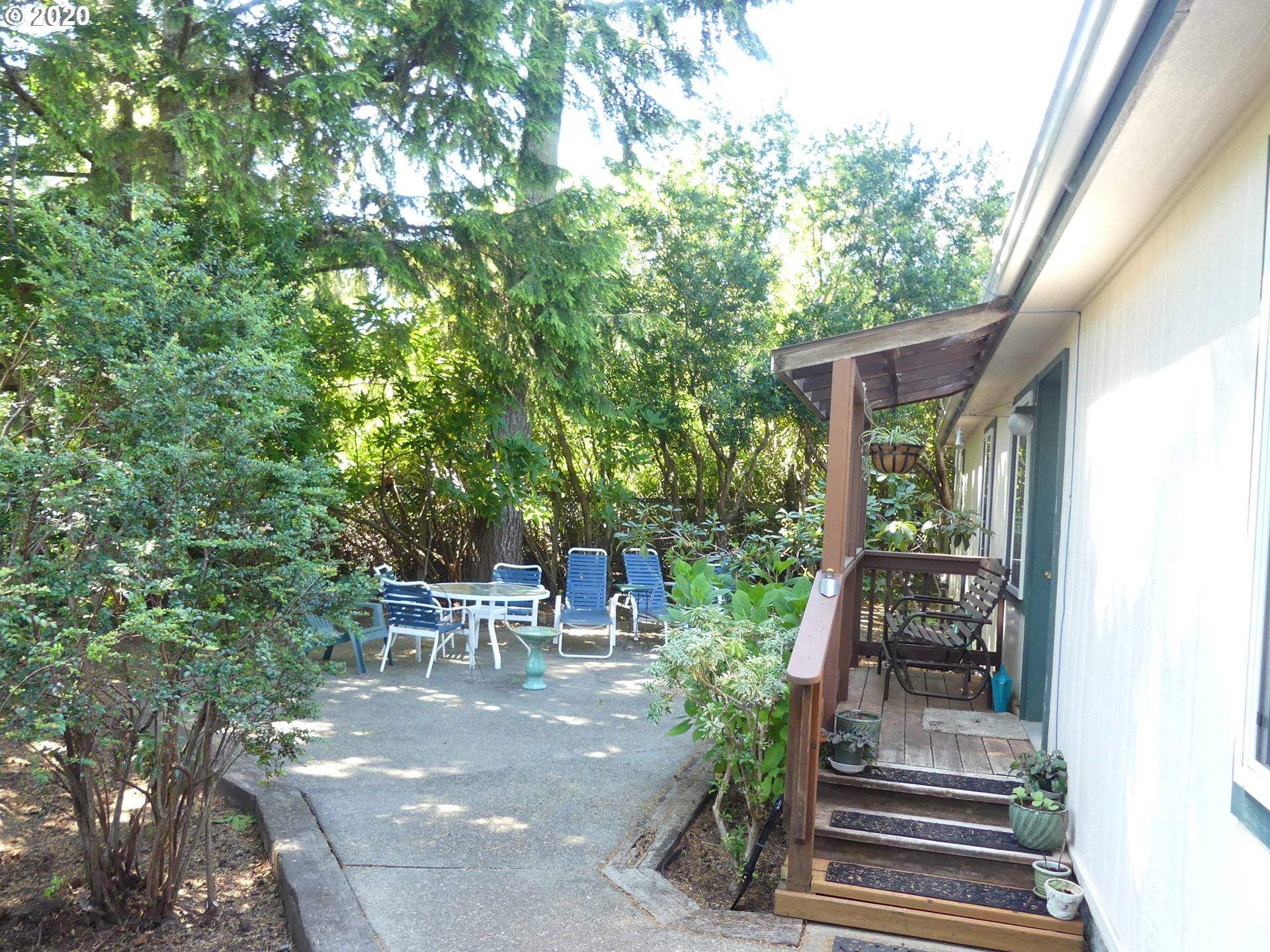 Florence, OR 97439,853 MUNSEL CREEK LOOP