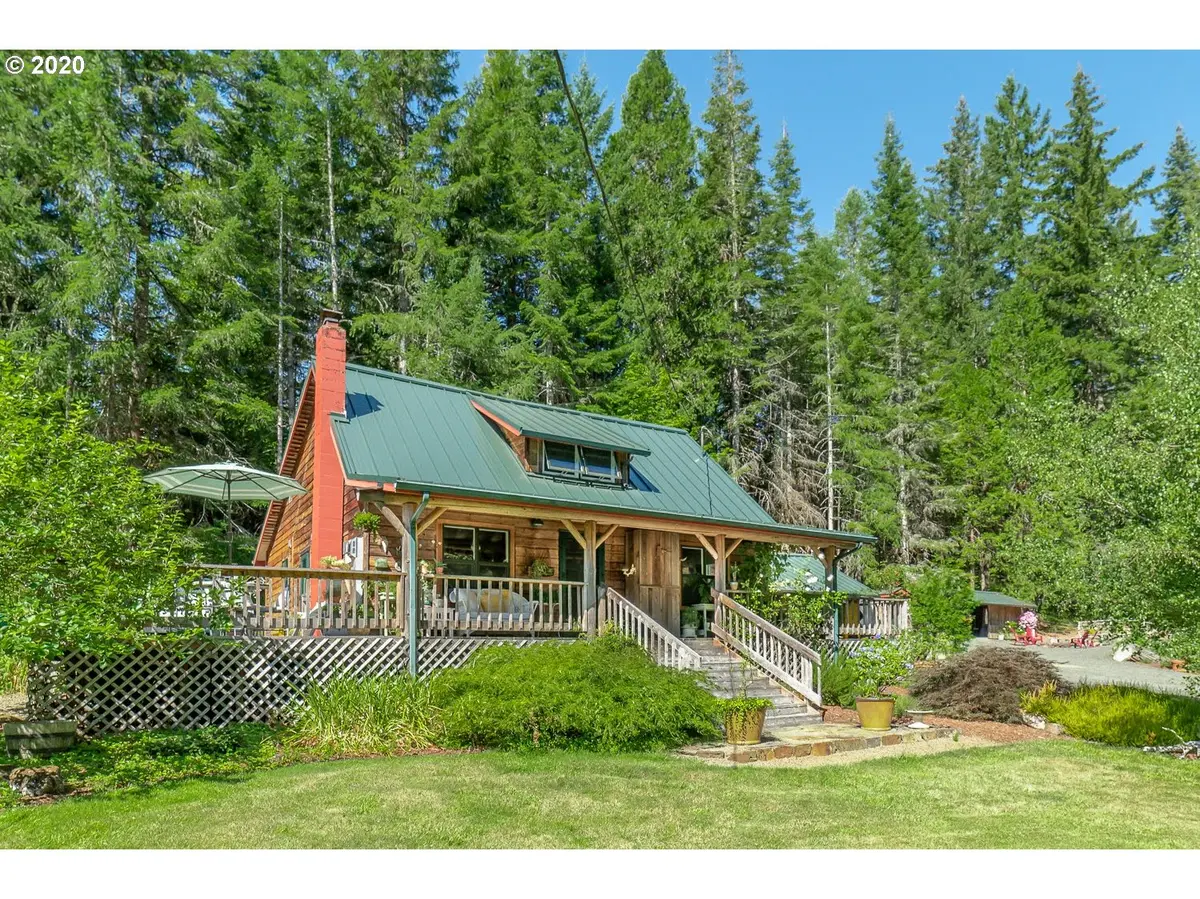 31157 Kenady LN, Cottage Grove, OR 97424