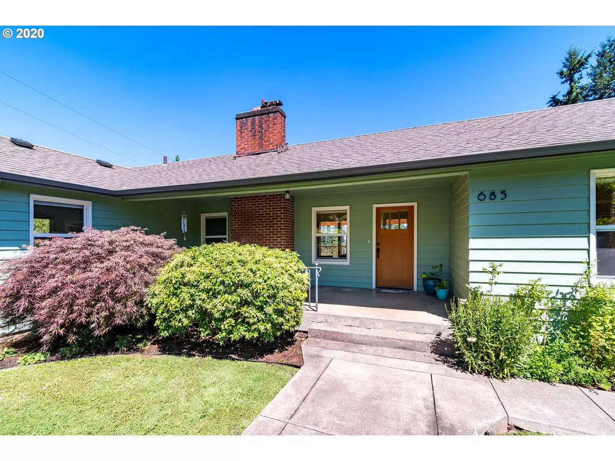 Eugene, OR 97405,685 W 35TH PL