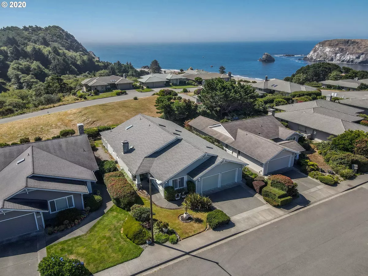 Brookings, OR 97415,96498 OCEAN PARK DR