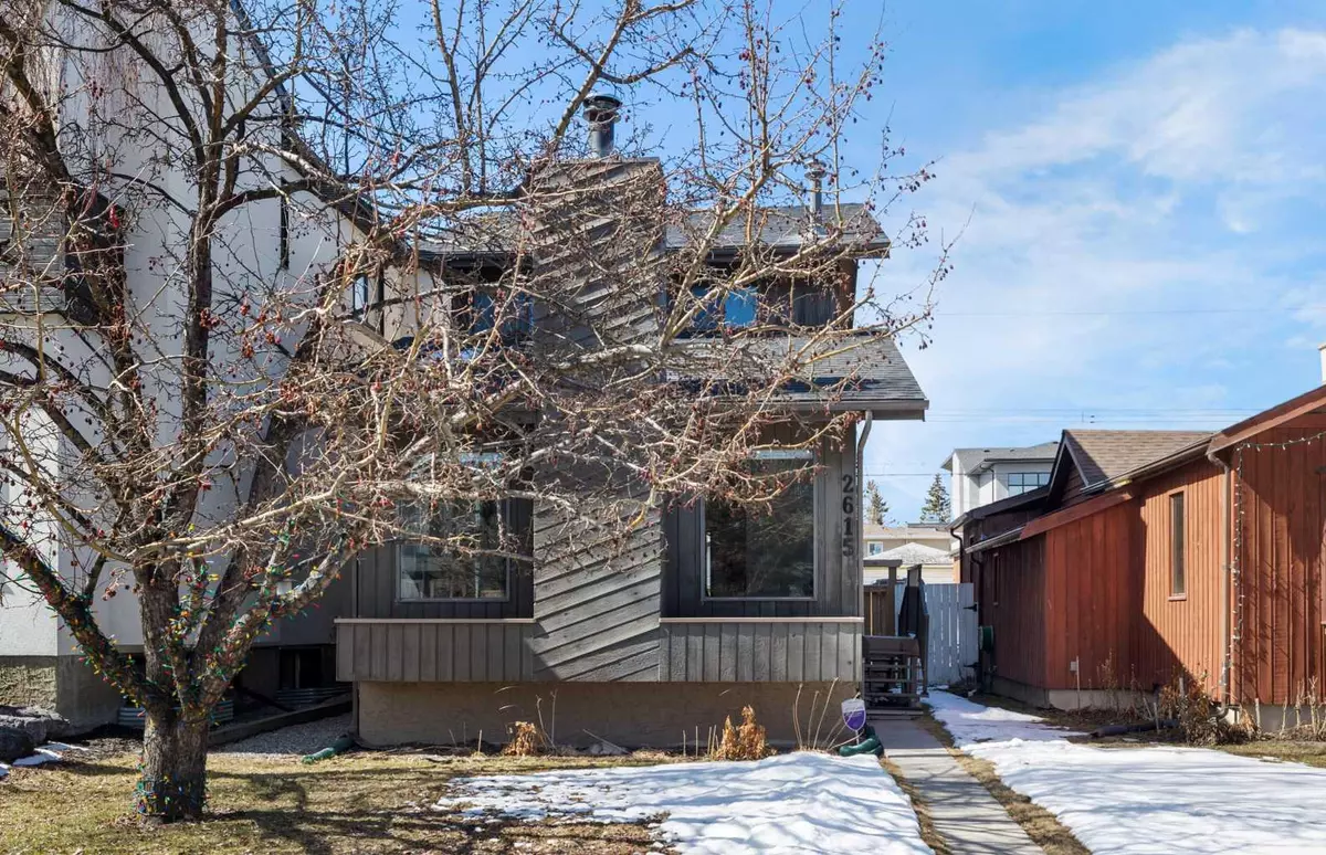 Calgary, AB T3E2H9,2615 28 ST SW