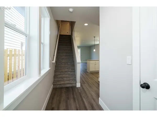 7161 SE ALBERTA ST, Portland, OR 97206