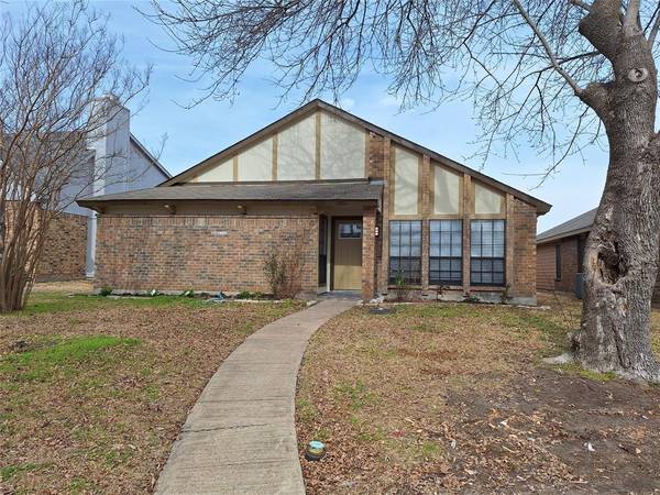 1813 Valley Glen Court, Garland, TX 75040