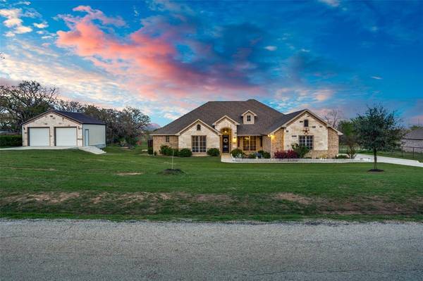 195 Elliott Lane, Springtown, TX 76082