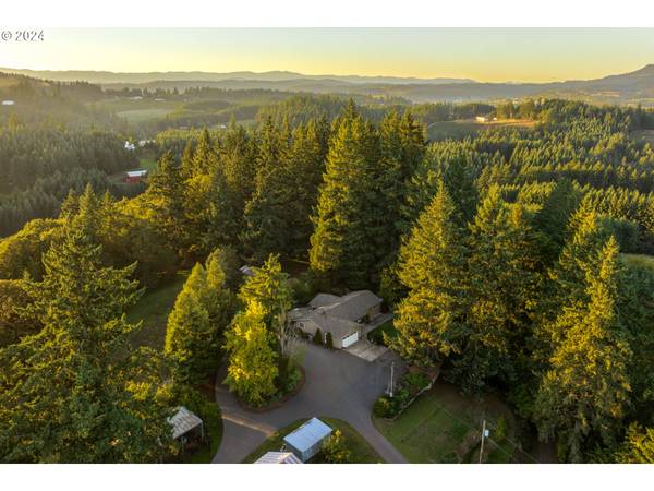 20180 NE SUNNYCREST RD, Newberg, OR 97132