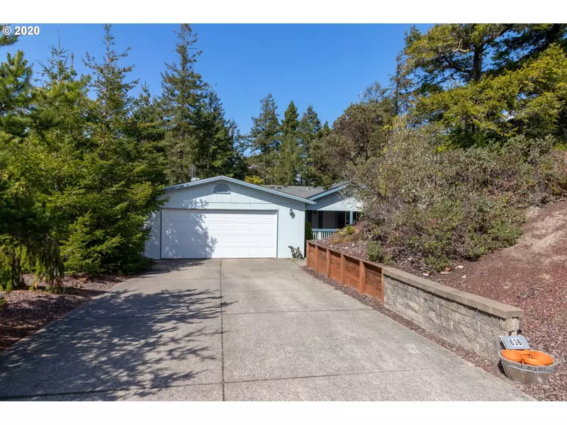 636 LEWIS CIRCLE CT, Florence, OR 97439