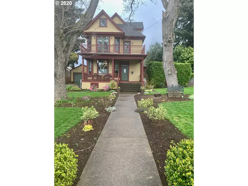 106 SE 62nd AVE, Portland, OR 97215