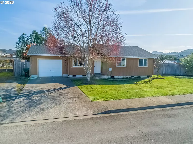 222 S GROVE LN, Sutherlin, OR 97479