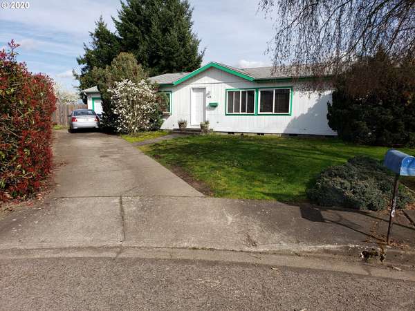 420 E 10th PL, Junction City, OR 97448