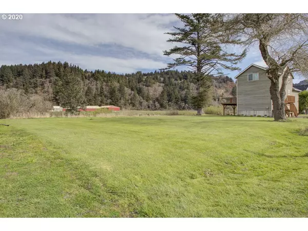 33625 RESORT DR, Cloverdale, OR 97112