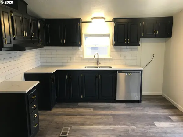 144 38TH ST, Springfield, OR 97478