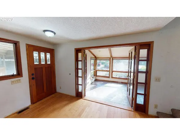 41843 MADRONE ST, Springfield, OR 97478