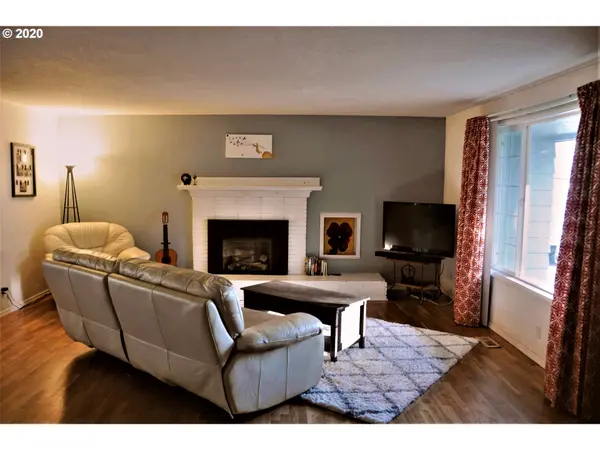 Eugene, OR 97401,1376 MARTINGALE ST