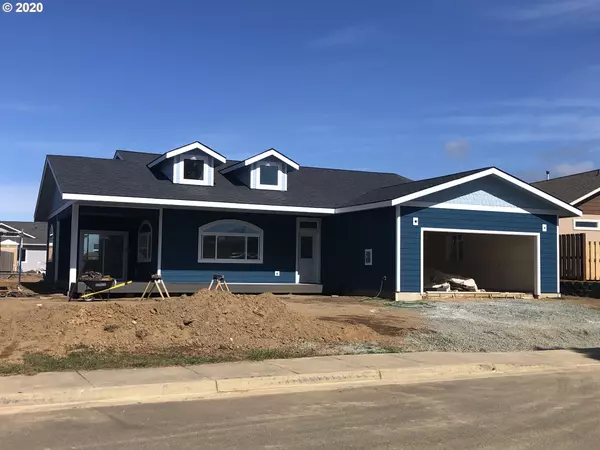 2647 CEDAR LOOP DR, Bandon, OR 97411