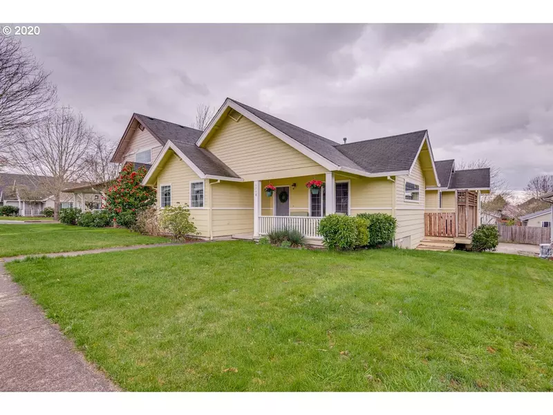 1118 E FOOTHILLS DR, Newberg, OR 97132