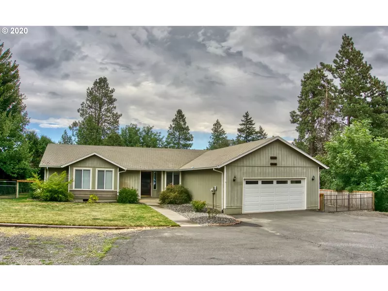 1361 TUCKER RD, Hood River, OR 97031