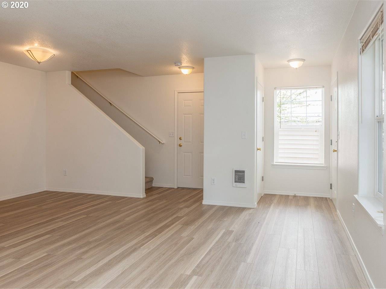 Portland, OR 97220,8406 NE KNOTT ST