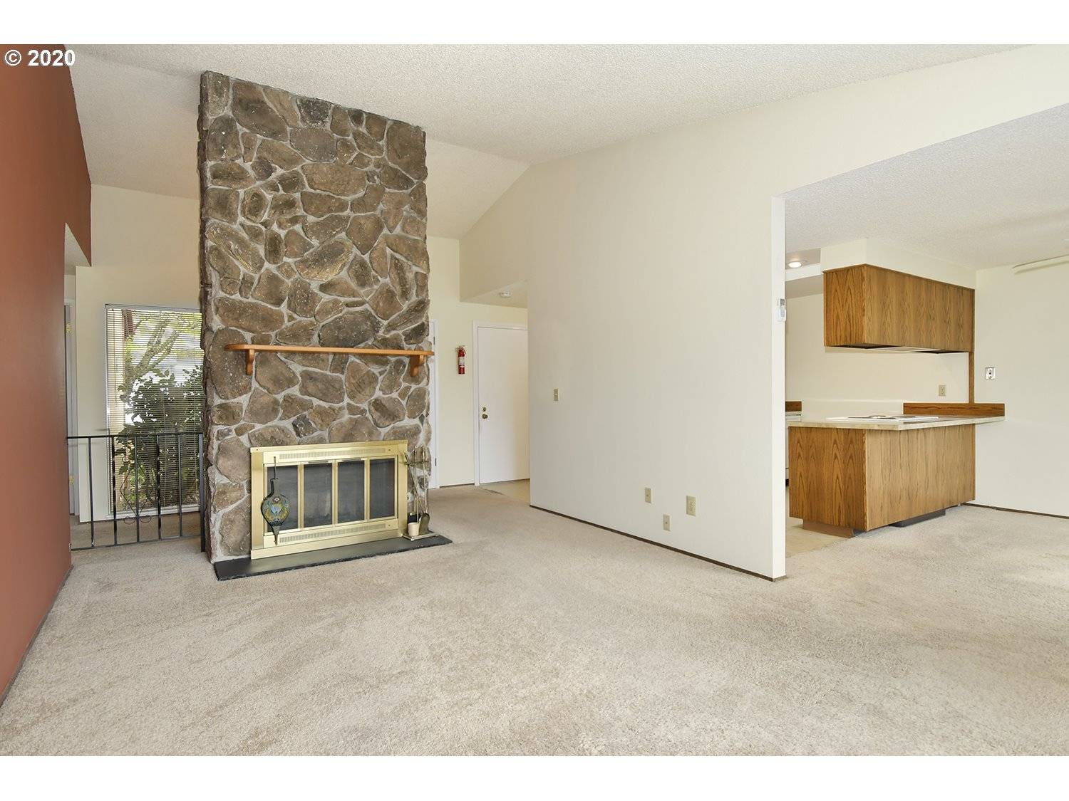 Portland, OR 97220,835 NE 90TH AVE