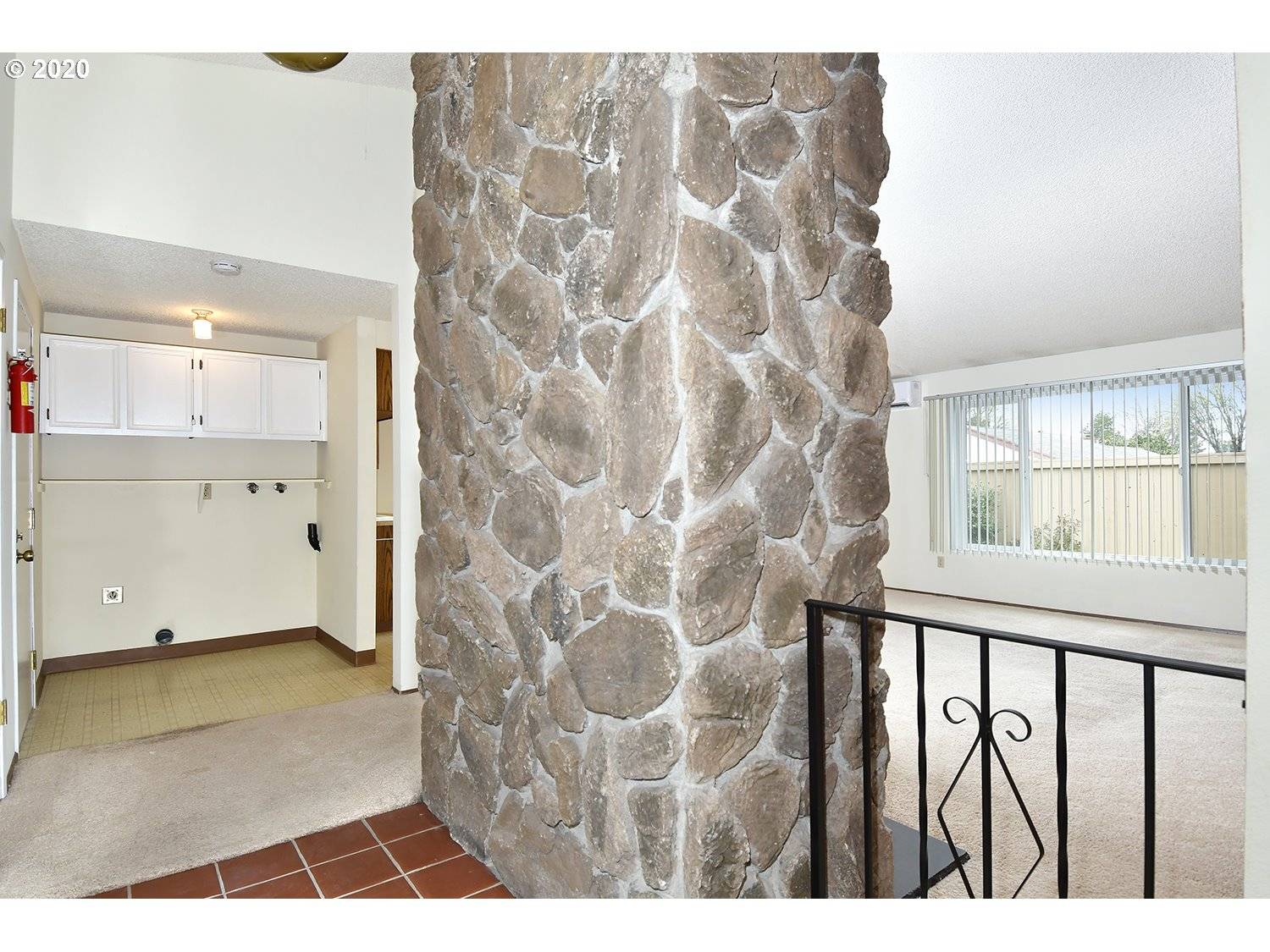 Portland, OR 97220,835 NE 90TH AVE