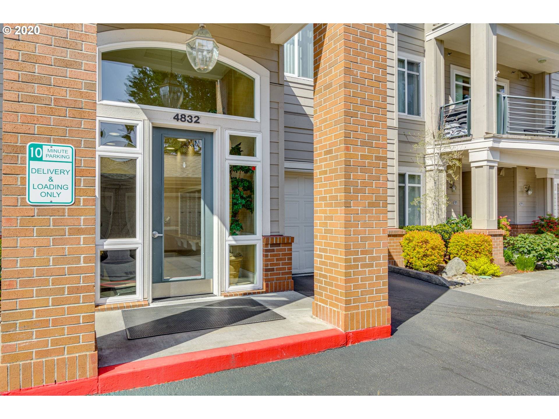 4832 NW PROMENADE TER #319, Portland, OR 97229