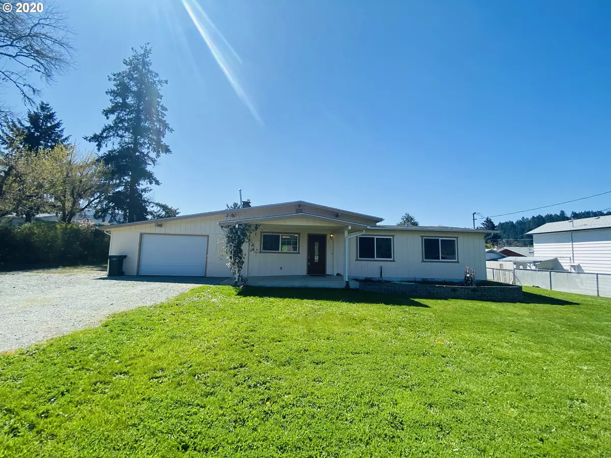 Myrtle Creek, OR 97457,1060 SE MYRTLE VIEW DR