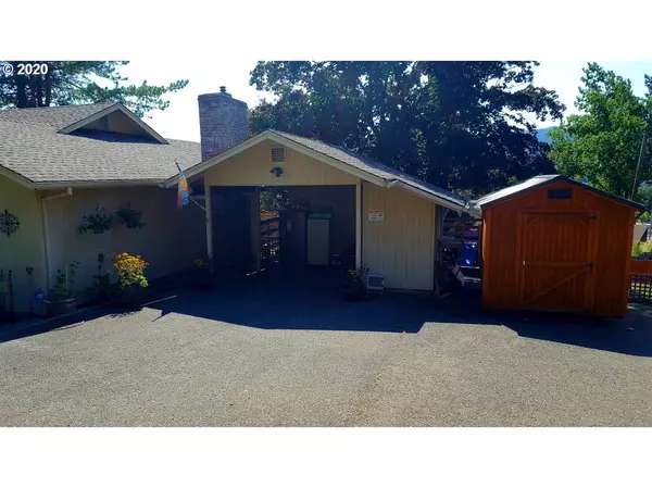 Myrtle Creek, OR 97457,937 NE ORCHARD DR