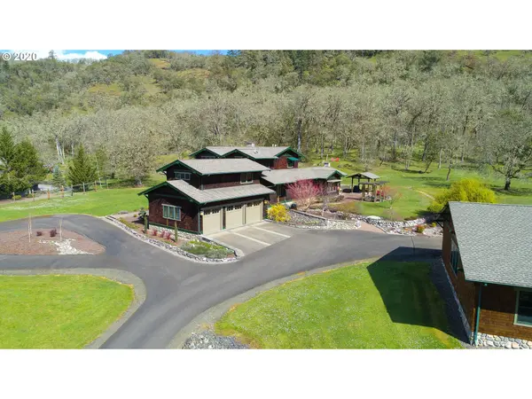 736 HEMLOCK LN, Roseburg, OR 97471