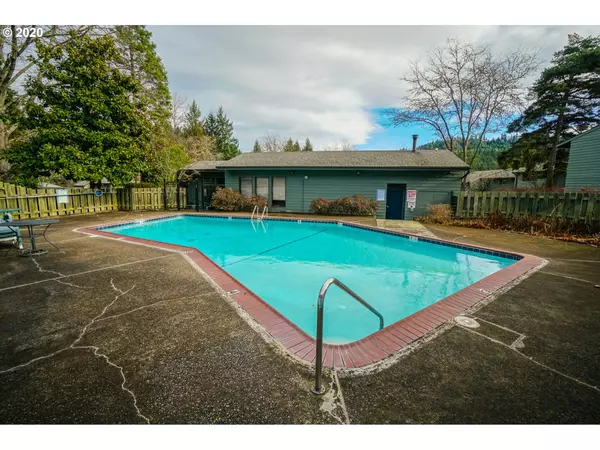 Eugene, OR 97405,4441 FOX HOLLOW RD #5