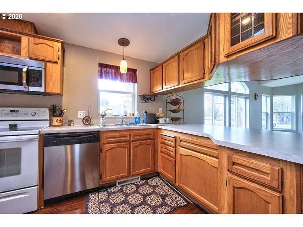 Oregon City, OR 97045,17430 S EADEN RD