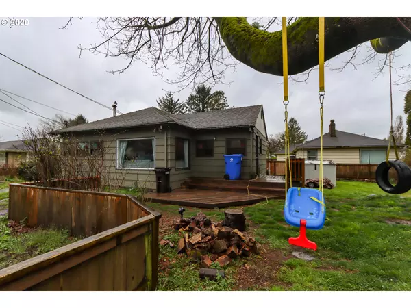 804 WILLIAMS AVE, Tillamook, OR 97141