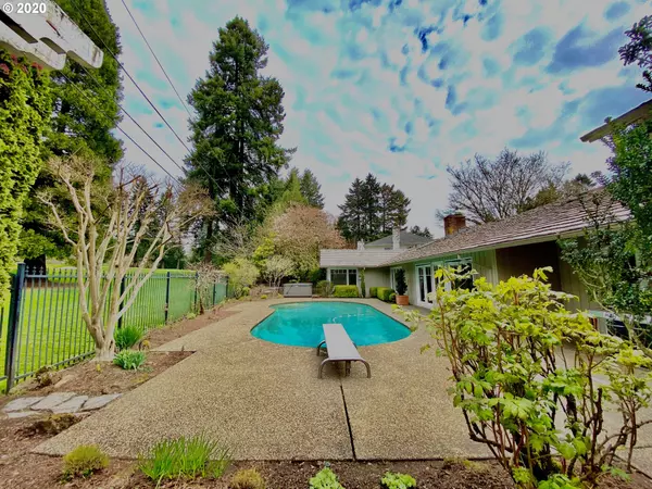 Lake Oswego, OR 97034,1259 LAKE GARDEN CT