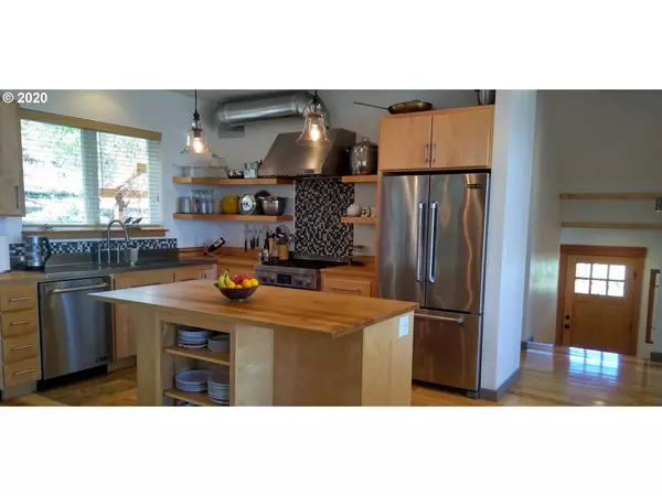 Eugene, OR 97403,3605 SNOWBERRY RD