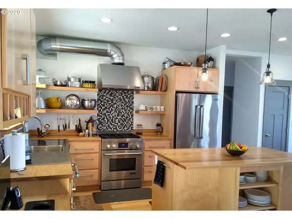 Eugene, OR 97403,3605 SNOWBERRY RD