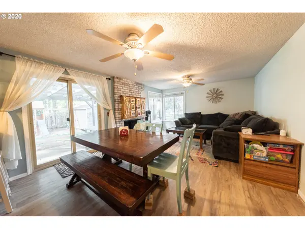 Veneta, OR 97487,87788 OAK ISLAND DR