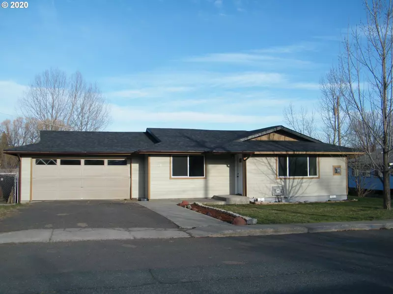 625 N 13TH AVE, Elgin, OR 97827