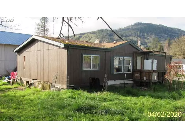 816 NE BROADWAY ST, Myrtle Creek, OR 97457