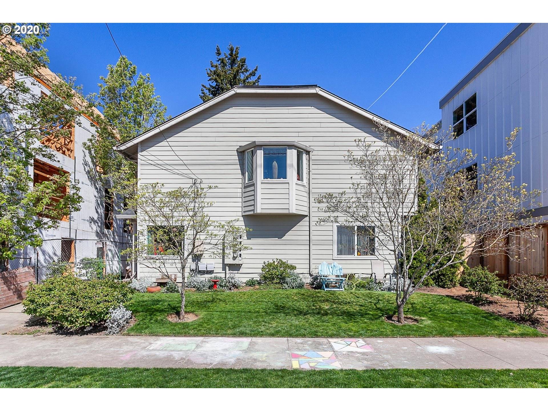 1817 N ROSA PARKS WAY, Portland, OR 97217